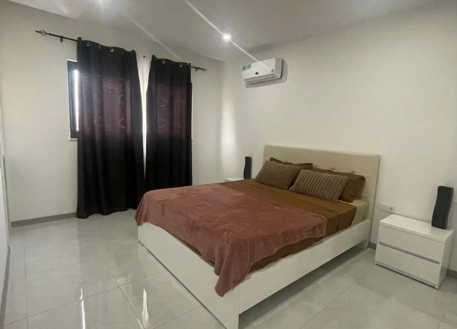 Top Apartment Praia 0*,